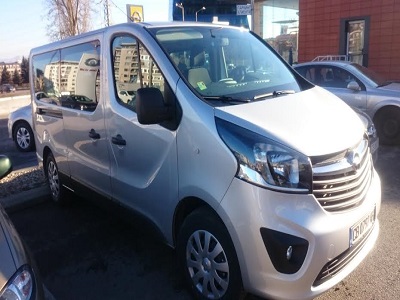 Opel Vivaro biTurbo, Rent a car